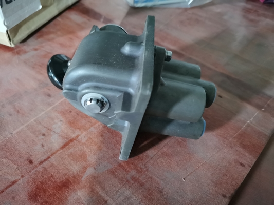 XJ750 Workover Rig อะไหล่สามตำแหน่ง Four Way Valve P59335