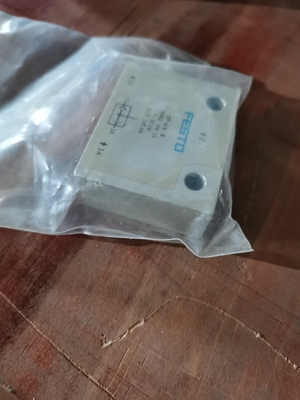 XJ250 XJ650 XJ750 Workover Rig อะไหล่ Festo Shuttle Valve