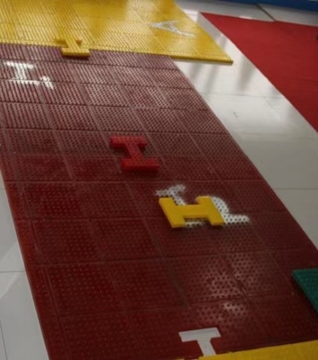 วัสดุ PU Anti Skid Mat 30mm ZP375 สําหรับเครื่องเจาะโต๊ะหมุน