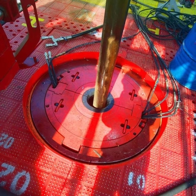 สีแดง Anti Skid Mat ZP ประเภท Rotary Atble 30mm พลาสติกไม่สลิด Mat สําหรับเครื่องเจาะ