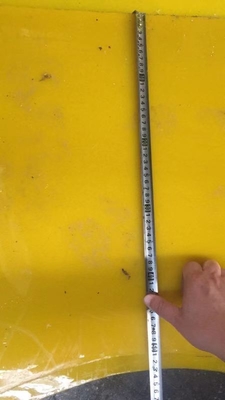 พอลิอุเรธาน แอนติสลิปแมท สําหรับเครื่องเจาะโต๊ะหมุน 37 1/2 นิ้ว ความหนา 30MM สีเหลือง 2200MM*1800MM