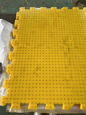 1MX1M Anti Slip Surface Floor Mat สําหรับเครื่องเจาะ ความหนาของพื้น 30MM PU สําหรับเจาะ