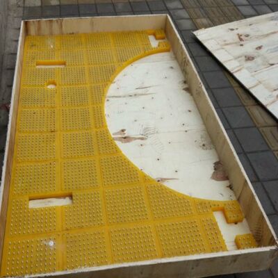 โต๊ะหมุนพอลิอุเรธาน แอนติสลิป แมท ความแข็งแรงในการดึง 45Mpa ISO 9001 เหมาะสําหรับสภาพแวดล้อมของแพลตฟอร์มเจาะ